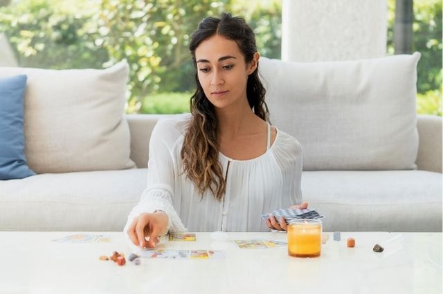 What are the different types of psychic readings?